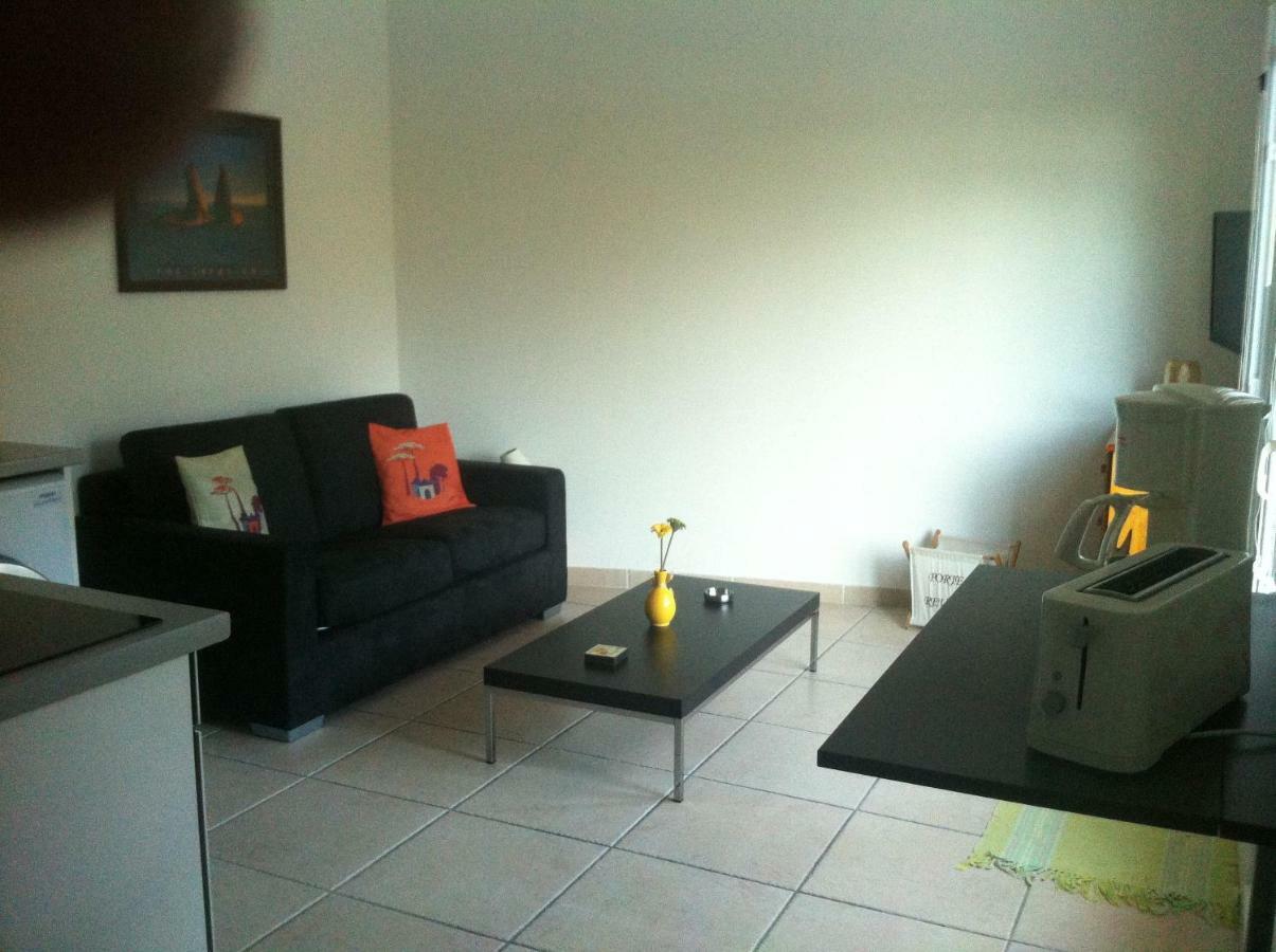 Les Cigales Des Pres Studio Aups Exterior photo